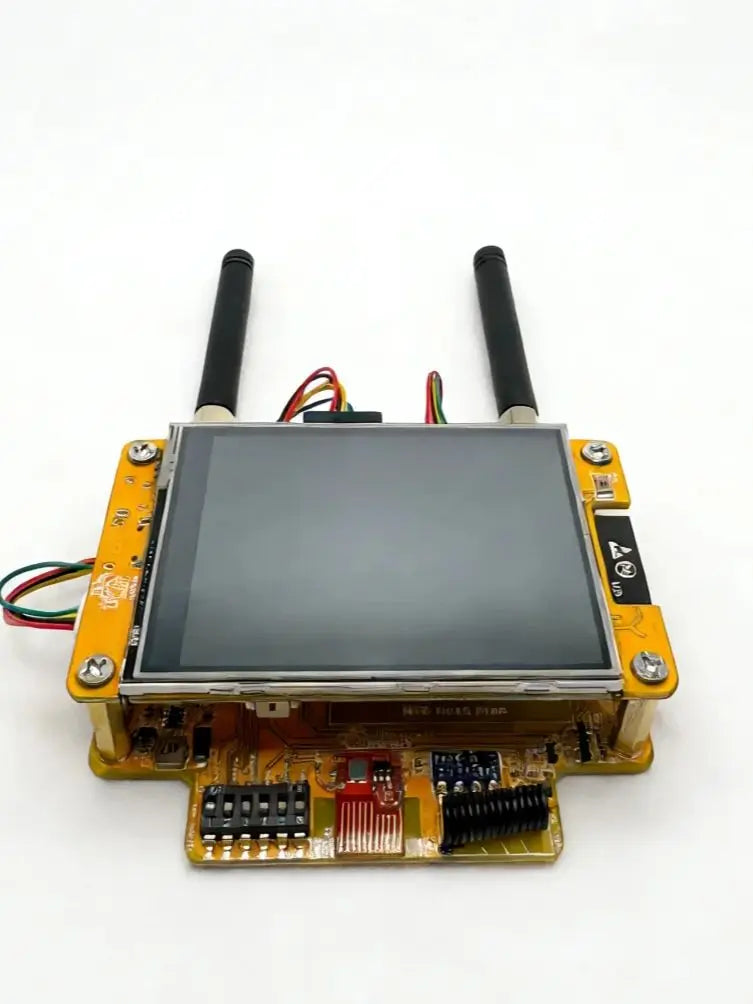 NM-RF-Hat for Bruce CYD (CC1101/nRF24/PN532)